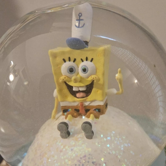 2003 Sponge Bob snow globe music box - Picture 8 of 10